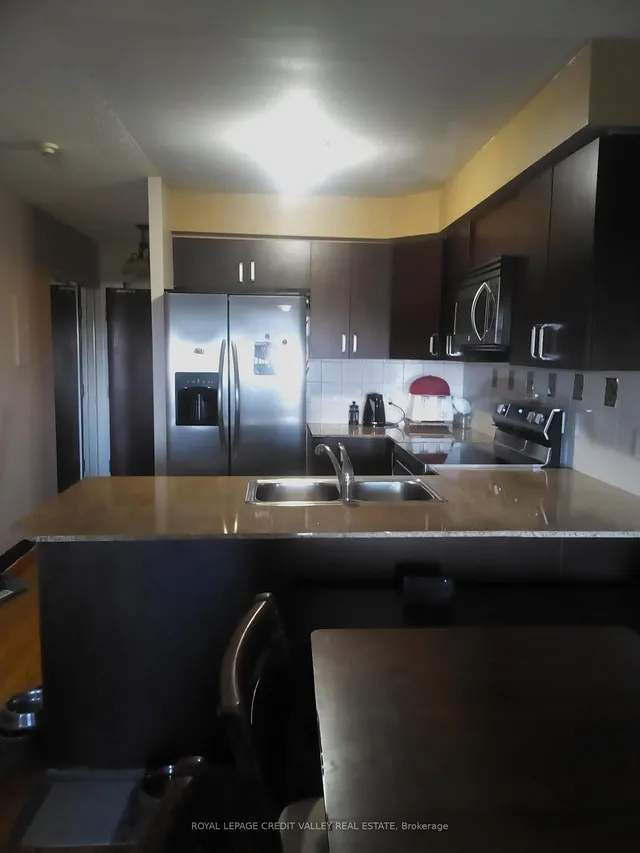 7405 Goreway Dr Unit 517