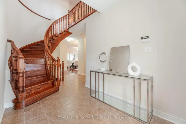 Additional image 8 of 16 Aria Lane