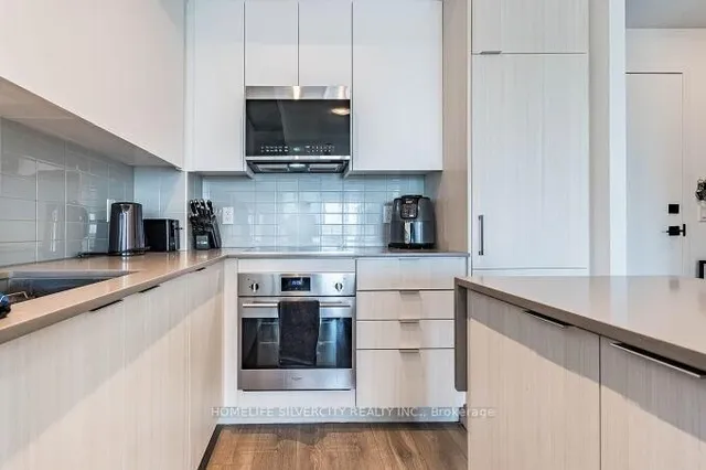 Additional image 18 of 2481 Taunton Rd