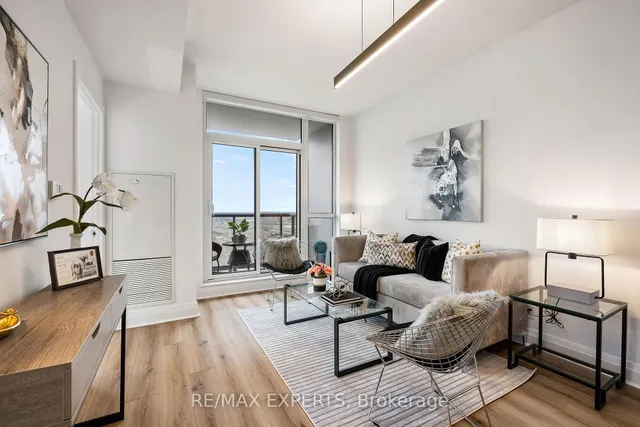 Additional image 10 of 17 Zorra St Unit 2006