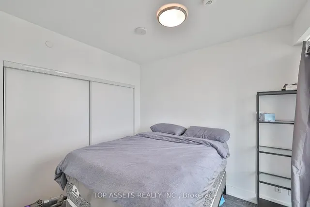 Additional image 14 of 403 Church St Unit 2709