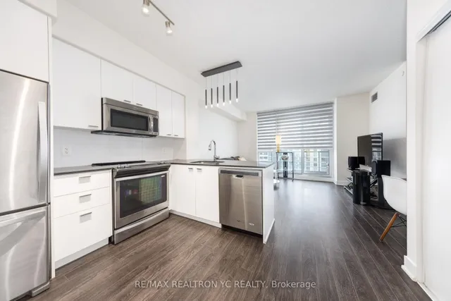 Additional image 23 of 30 Roehampton Ave Unit 2509