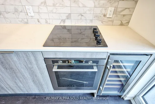 Additional image 14 of 2020 Bathurst St Unit 1108