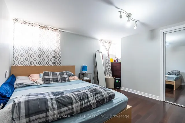 Additional image 43 of 52 Paradelle Cres