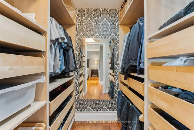 Additional image 22 of 47 Brenda Cres