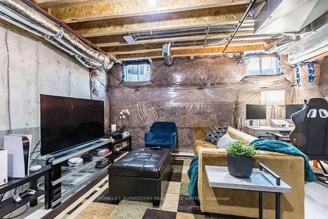 Additional image 36 of 42 Fresnel Rd