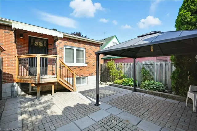 Additional image 47 of 127 Garside Ave