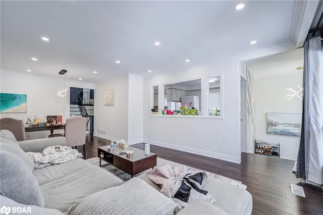 Additional image 10 of 108 Bowhill Cres