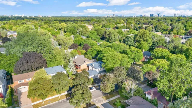 Additional image 10 of 263 Upper Highland Cres