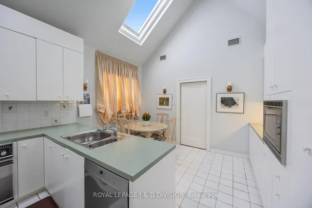 Additional image 43 of 4 Highbourne Rd