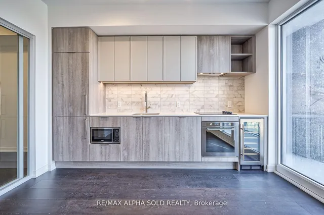 Additional image 11 of 2020 Bathurst St Unit 1108