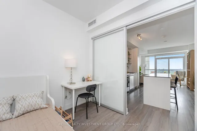 Additional image 17 of 50 George Butchart Dr Unit 723