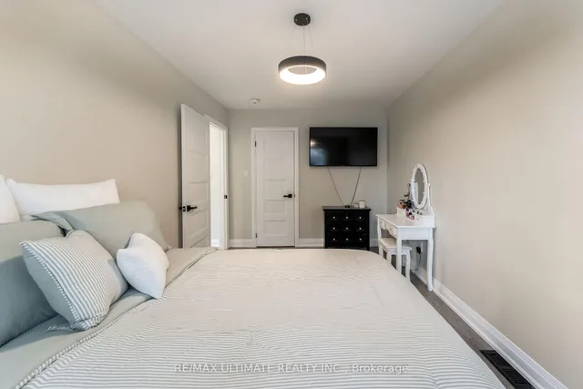 Additional image 33 of 47 Mahoney Ave