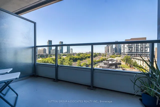 Additional image 14 of 27 Bathurst St Unit 508W