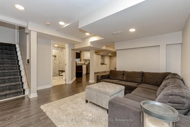 Additional image 37 of 32 Masters Green Cres