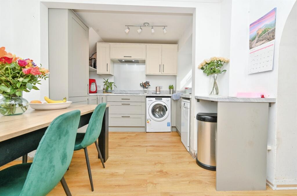 Additional image 8 of Oakdale, Welwyn Garden City