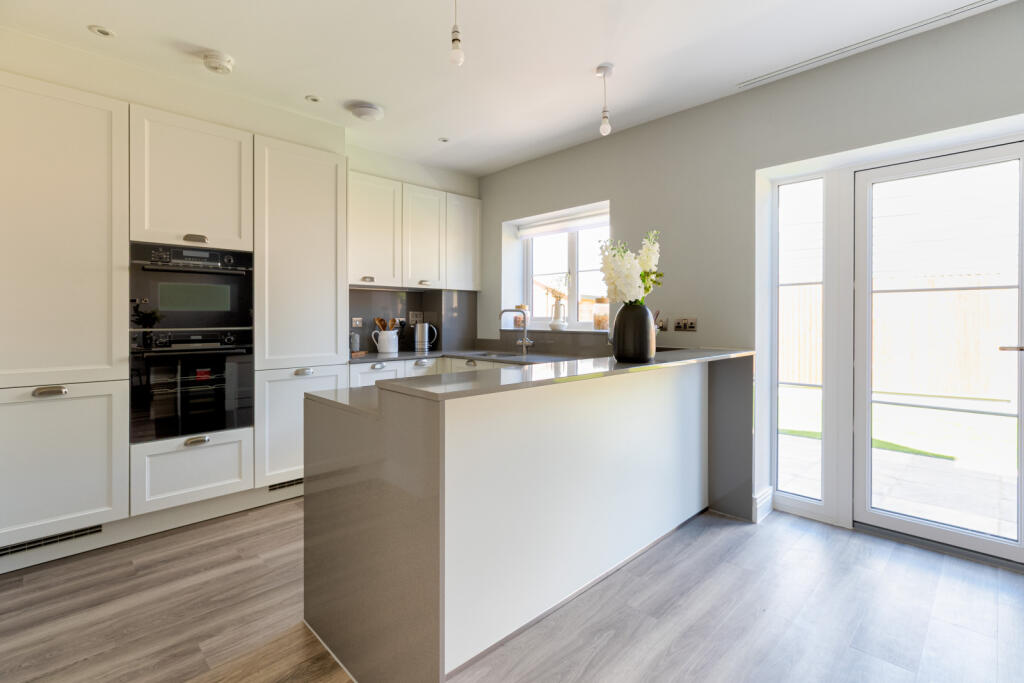 Additional image 17 of Oaklands Lane, Smallford, St. Albans, Hertfordshire, AL4