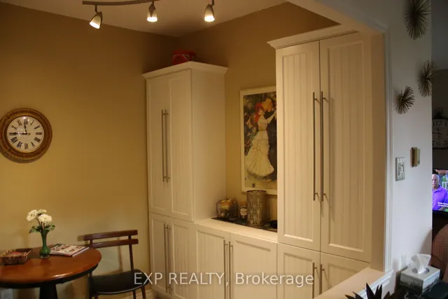 Additional image 12 of 5250 Lakeshore Rd Unit 104