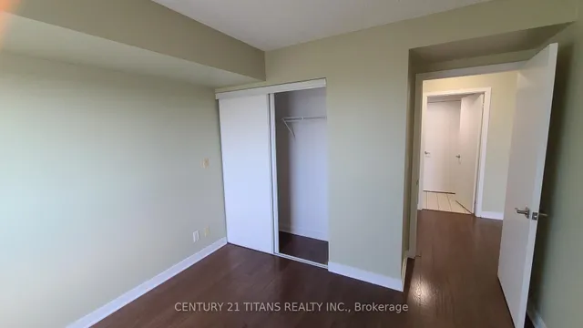 Additional image 14 of 36 Lee Centre Dr Unit 2015