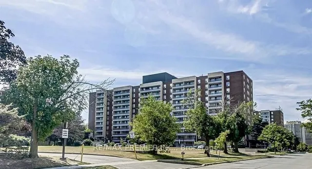 25 Four Winds Dr Unit 906