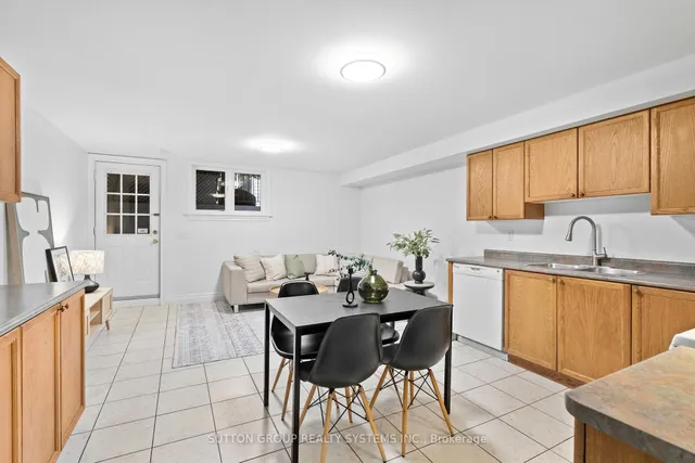 Additional image 32 of 45 Algarve Cres