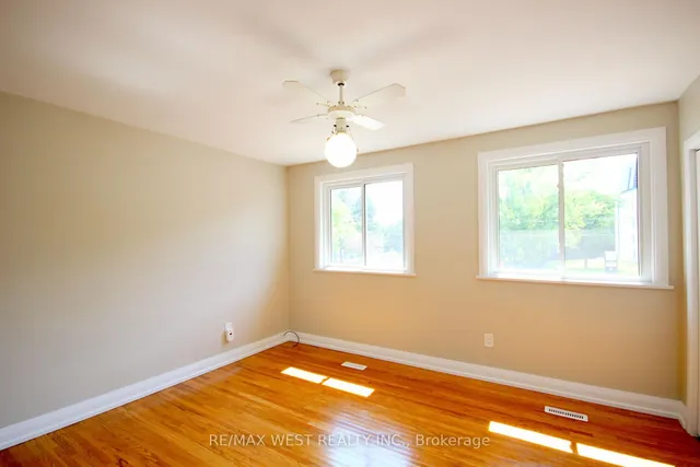 Additional image 18 of 7139 Darcel Ave