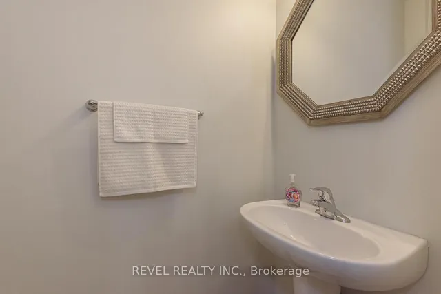 Additional image 13 of 9 Lothbury Dr