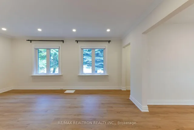 Additional image 8 of 150 Upper Canada Dr