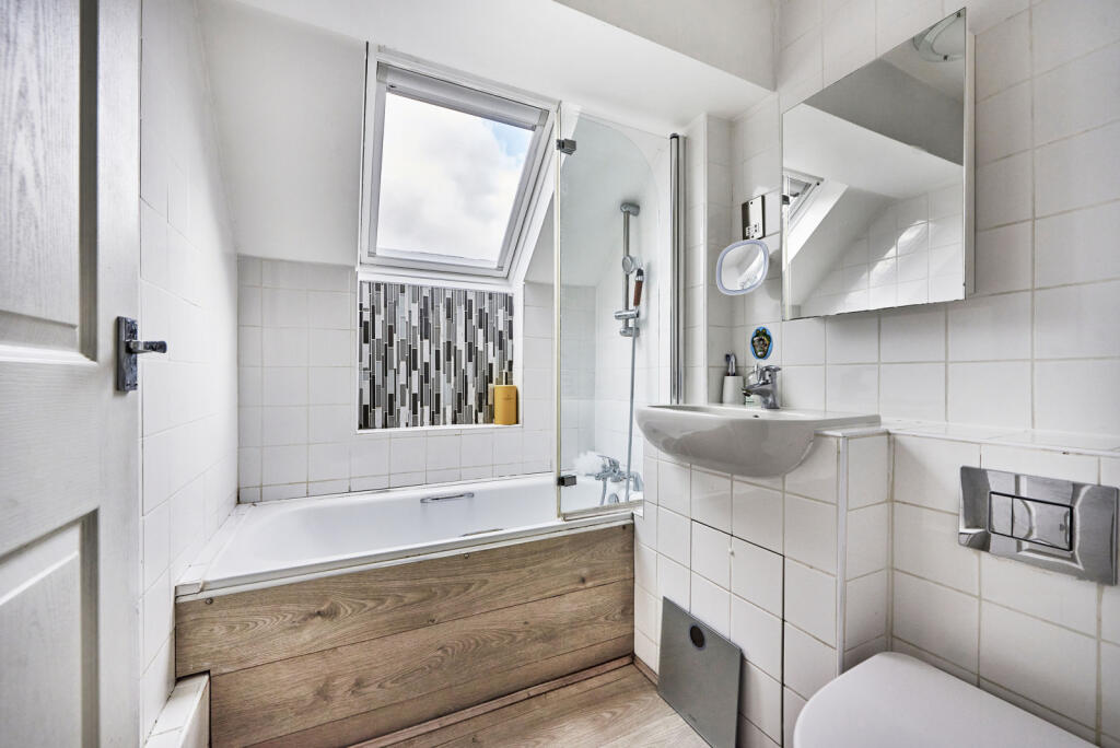 Additional image 8 of Buttermere Close, St Albans, Herts, AL1