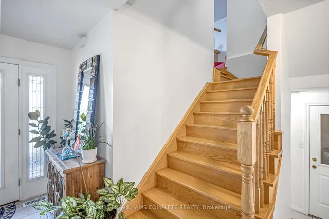 Additional image 16 of 16 JESSICA St