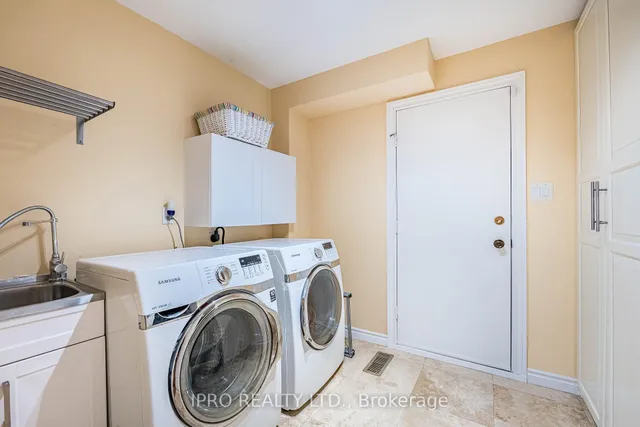 Additional image 20 of 16 Ackrow Crt