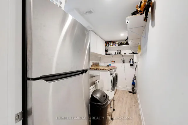 Additional image 31 of 23 Thorley Dr