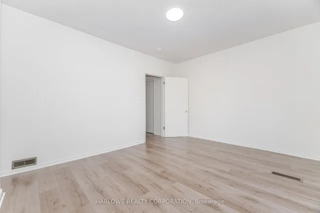 Additional image 18 of 1812 Dufferin St