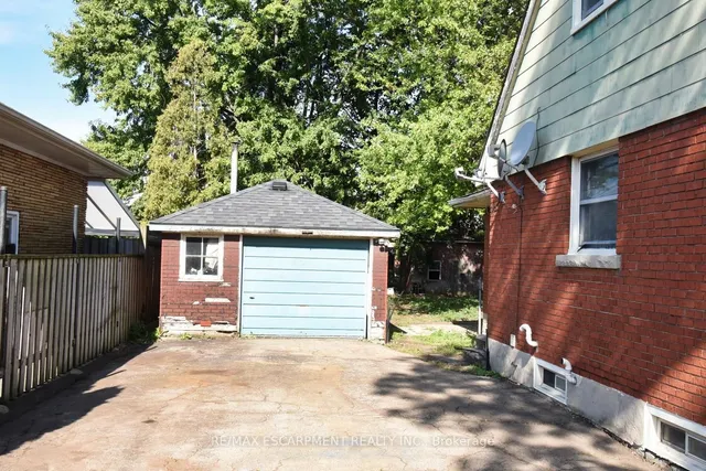 Additional image 36 of 394 Upper Ottawa St