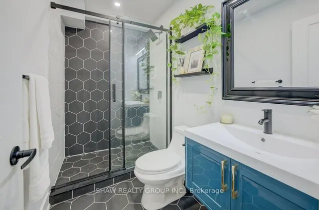 Additional image 21 of 28 Barons Ave