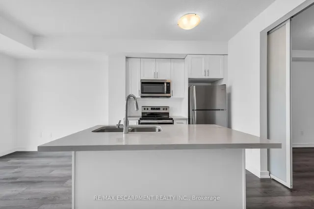 Additional image 2 of 470 Dundas St Unit 220