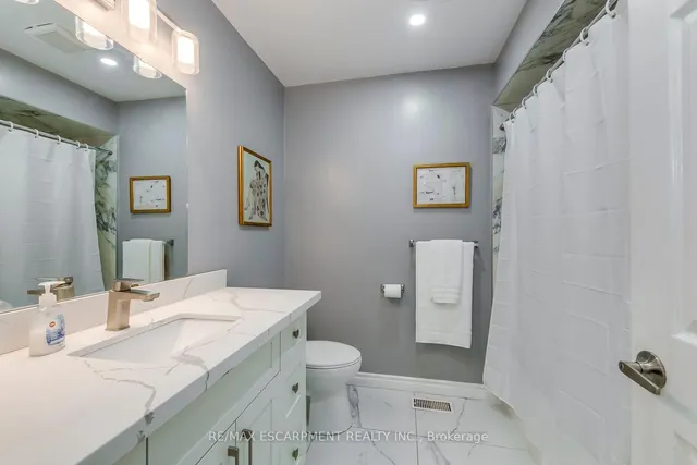 Additional image 30 of 2309 Malcolm Cres