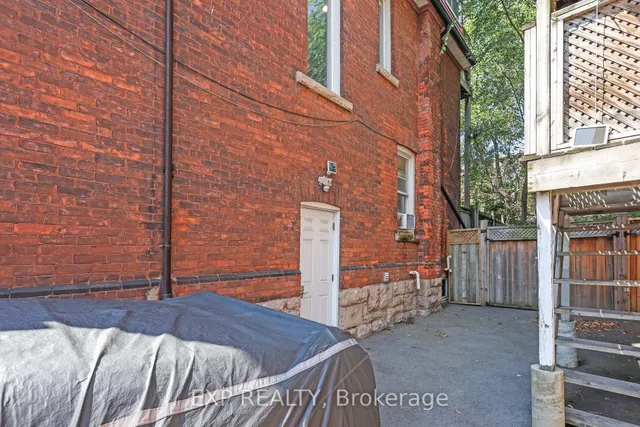 Additional image 30 of 28 Eastbourne Ave