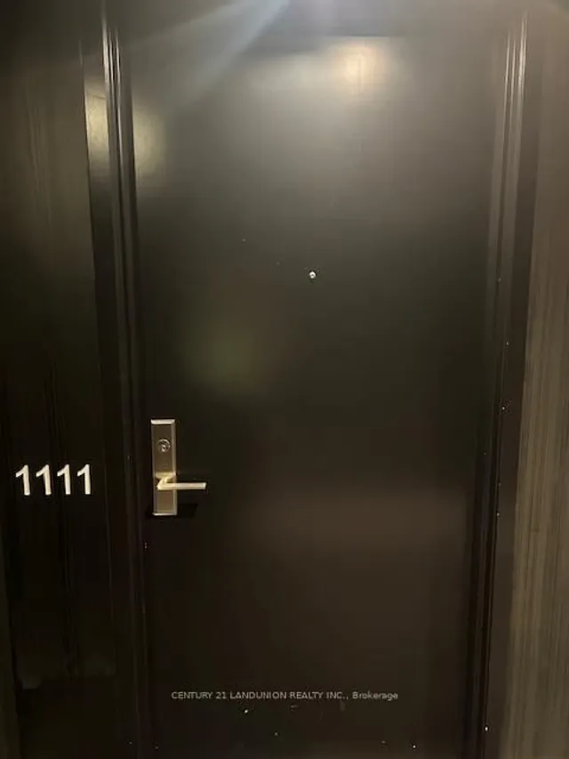 Additional image 3 of 20 Edward St Unit 1111