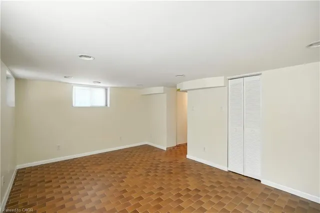 Additional image 39 of 127 Garside Ave