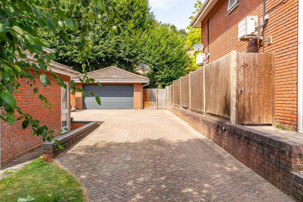 Additional image 27 of Birch Grove, Welwyn