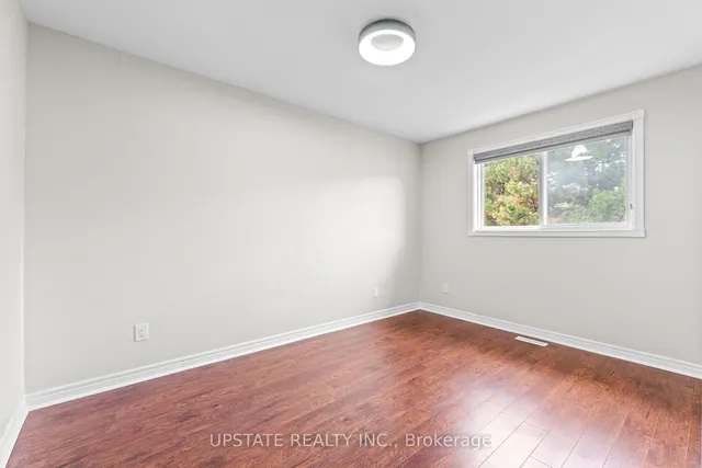 Additional image 27 of 31 Danum Rd