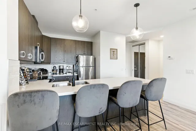 Additional image 10 of 118 King St Unit 523