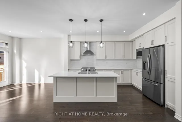 Additional image 8 of 471 Bergamot Ave