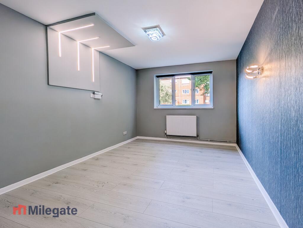 Additional image 9 of Hillside Road, Harpenden, AL5