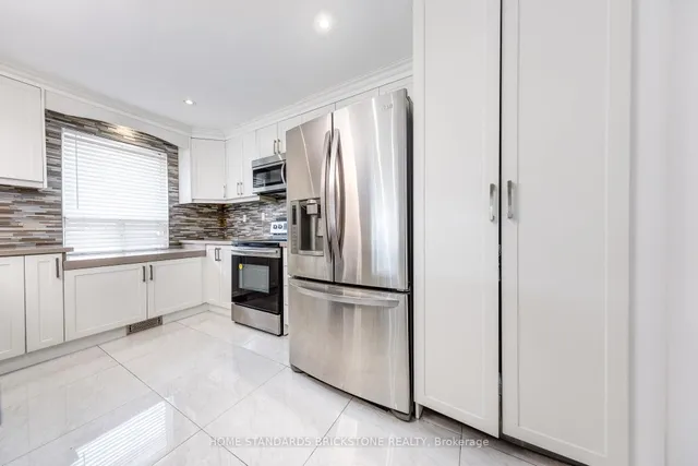 Additional image 15 of 19 Granite St