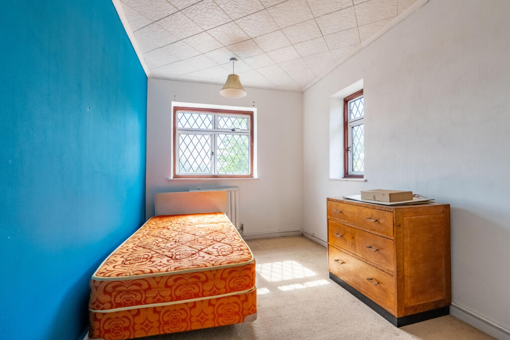 Additional image 12 of Orchard Drive, Park Street, St. Albans, Hertfordshire, AL2