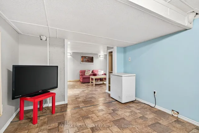 Additional image 27 of 15 Donald Ave