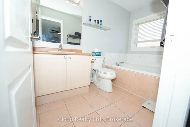 Additional image 17 of 19 Fountainview Way