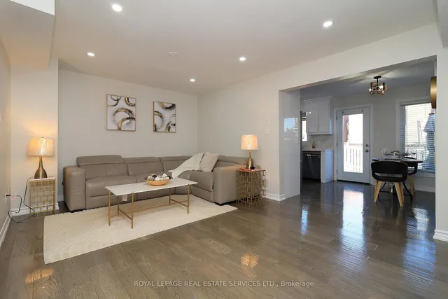 Additional image 7 of 1747 Cobra Cres